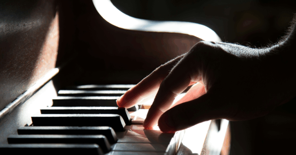 音楽を聴くだけで奇跡が？口コミ情報を鵜呑みにするリスクと冷静な視点の重要性